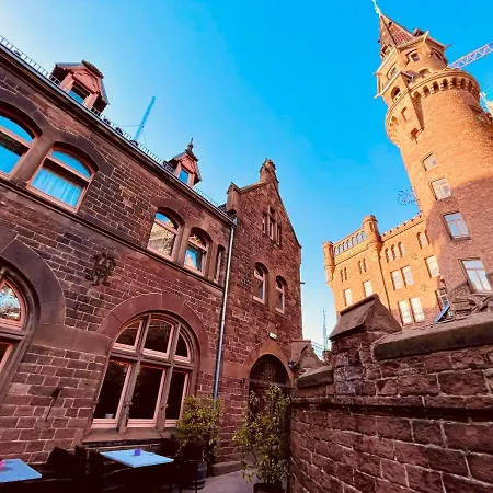 Hotell Hoepfner Burghof 3*