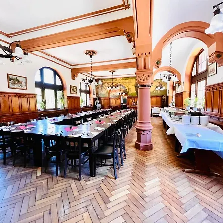 Hotel Hoepfner Burghof 3*