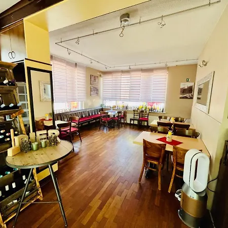 Hoepfner Burghof Hotel