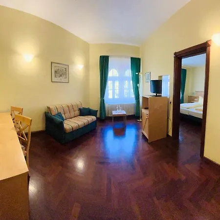 Hoepfner Burghof Hotel