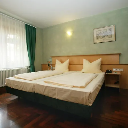 Hoepfner Burghof 3* Karlsruhe