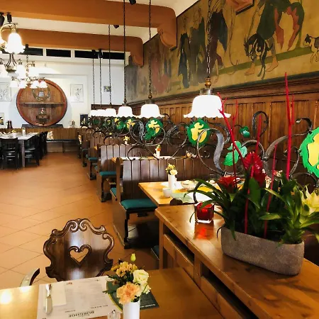 Hoepfner Burghof Hotell