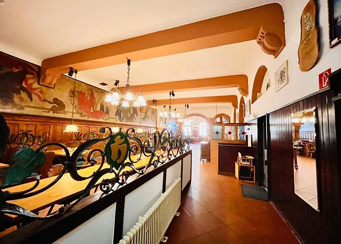 Hoepfner Burghof מלון