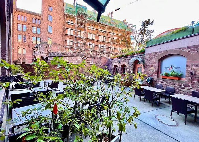 מלון Hoepfner Burghof 3*