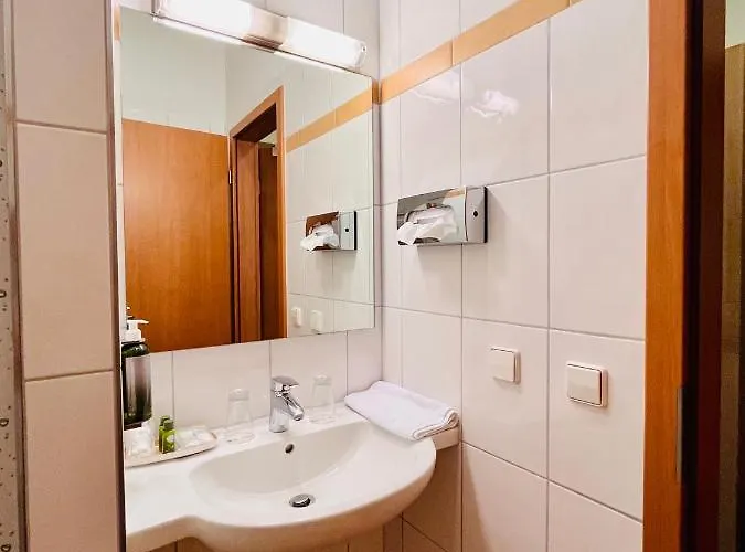 Hoepfner Burghof فندق 3*